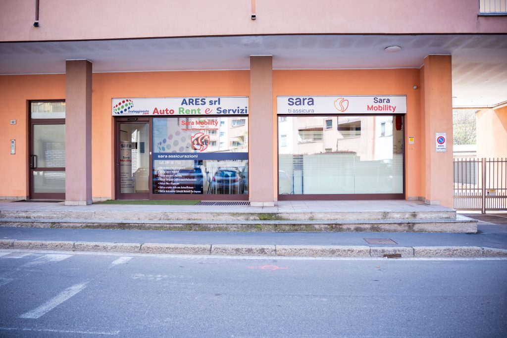 Agenzia di Caronno Pertusella - Esterni